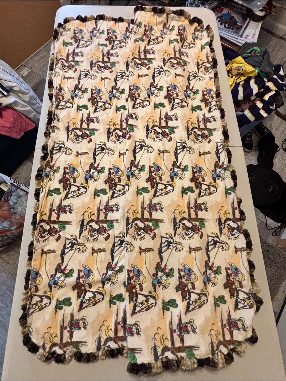 Handmade Cream Western-Print Fringed Throw Blanket 36x40